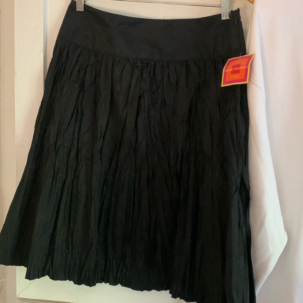 Isaac Mizrahi Black A-Line Crinkle Skirt